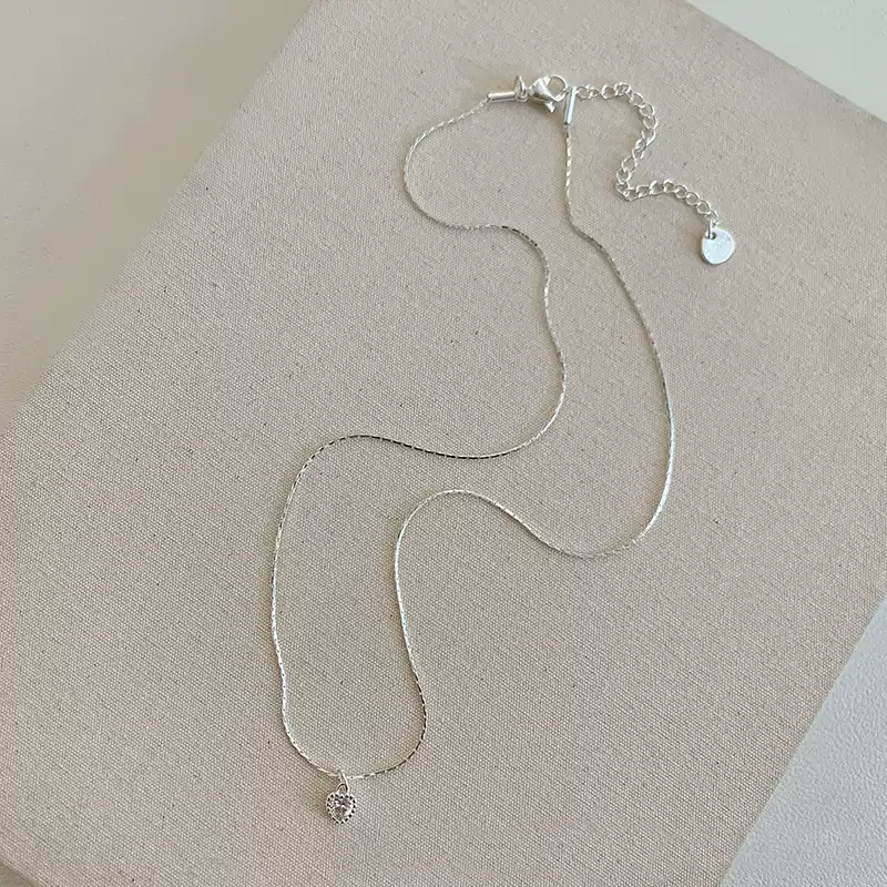 2025 New Arrival Silver Heart Pendant Necklace for Women, Elegant and Luxurious Collarbone Chain
