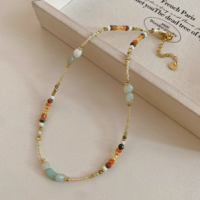 2025 Trendy Natural Crystal Beaded Necklace for Women - High-End Luxe Collar Chain
