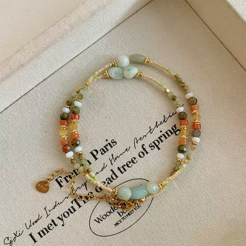 2025 Trendy Natural Crystal Beaded Necklace for Women - High-End Luxe Collar Chain