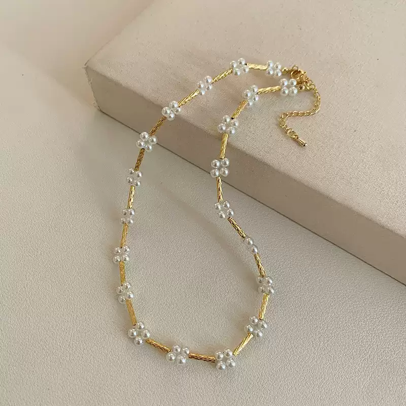 2025 New Arrival! Exquisite Pearl Flower Necklace for Women - Light Luxury Design with High-End Charm