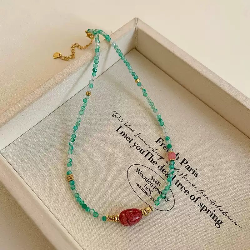 2025 New Arrival Natural Red Agate Bead Necklace for Women, Luxurious and Chic Collarbone Chain with Unique Design