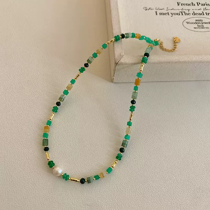 2025 Trendy Natural Stone & Pearl Handmade Choker Necklace for Women – Luxurious & Unique Collar Chain